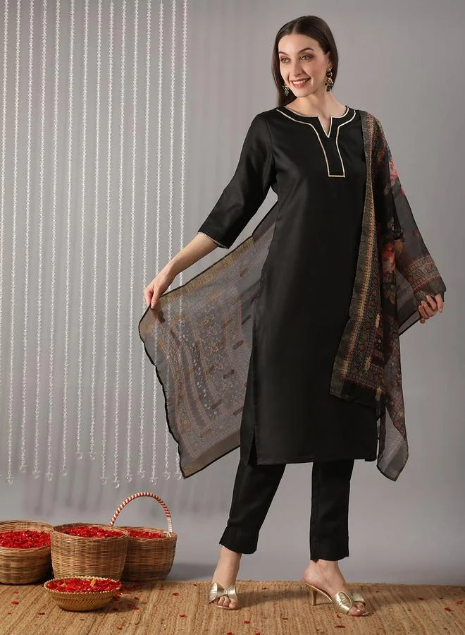 Globus  Women Black Straight Kurta with Pant and Floral Print Dupatta Set for Women | Best Price UAE